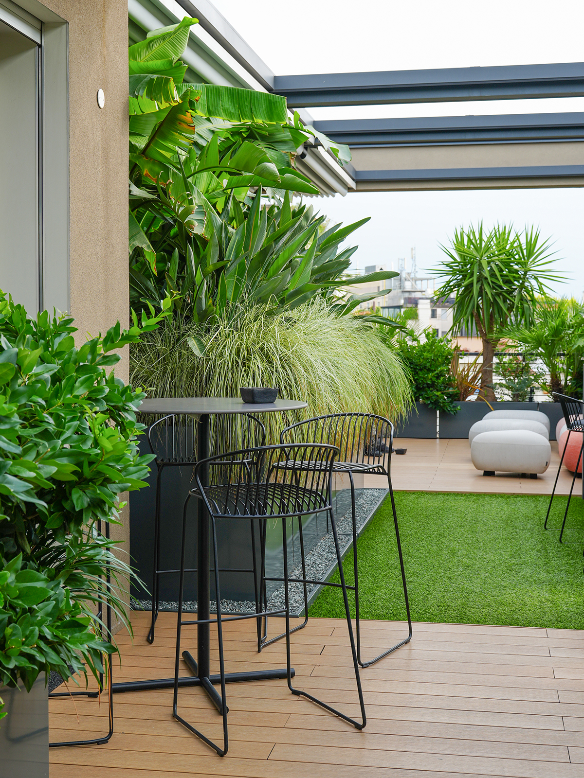 arredi per esterno - terrazzo aziendale milano - studio lai valenti