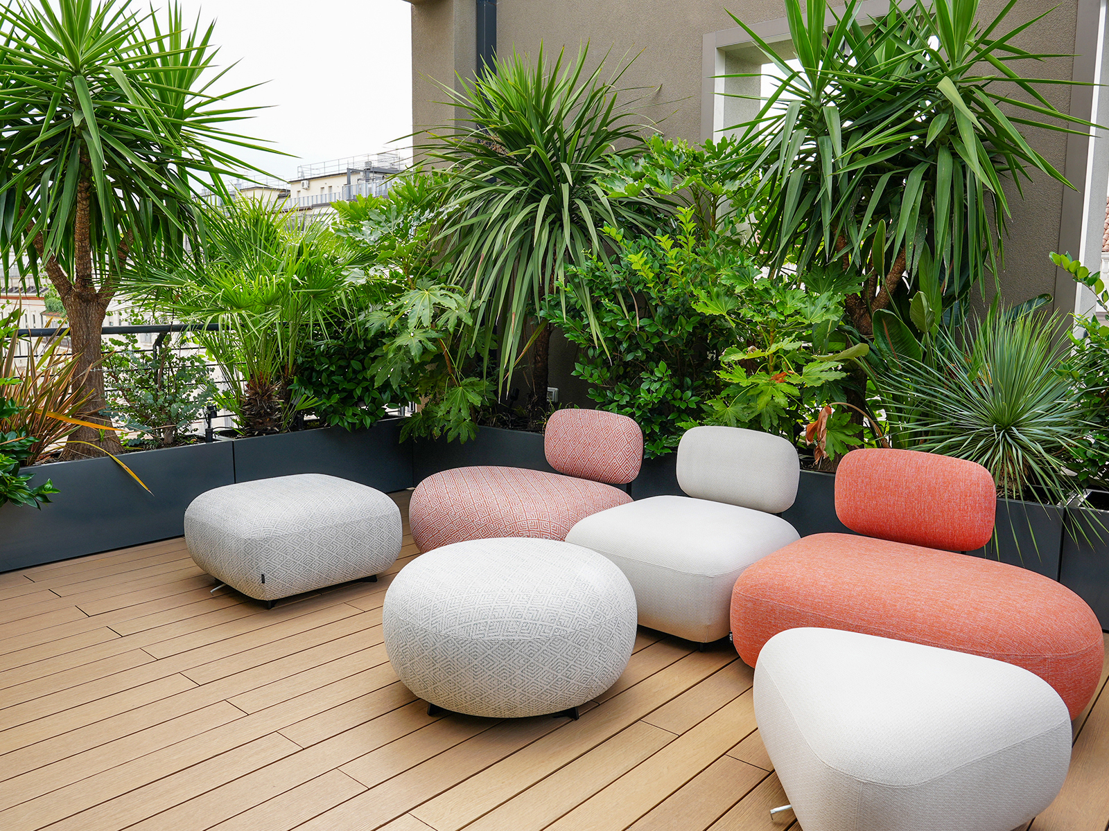 outdoor design - terrazzo aziendale milano - studio lai valenti